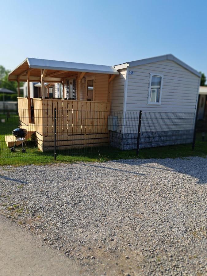 Mobilheim Chalet Bei Georg Seekirchen am Wallersee Εξωτερικό φωτογραφία