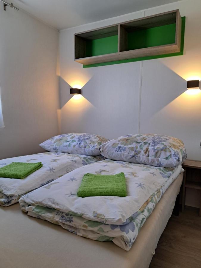 Mobilheim Chalet Bei Georg Seekirchen am Wallersee Εξωτερικό φωτογραφία